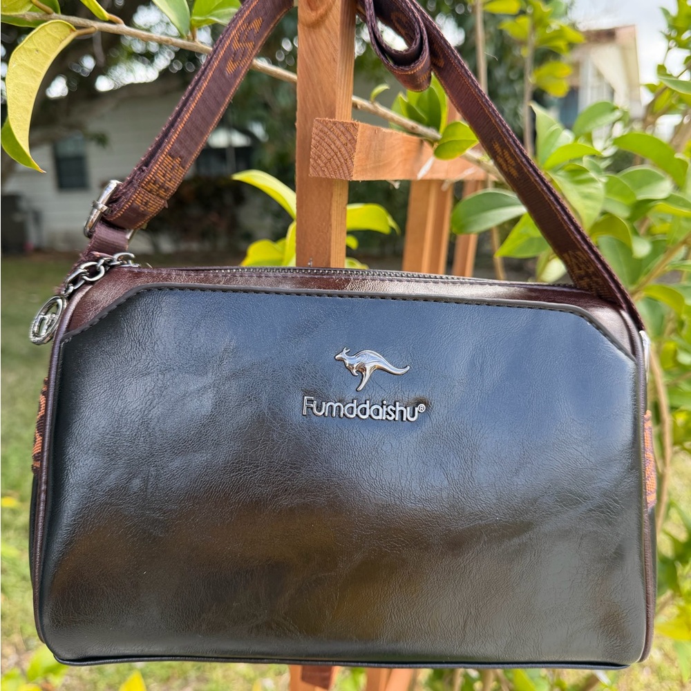 FUMDDAISHU FASHION Soft Leather Crossbody Versatile Boston Bag Black and Brown - Picture 12 of 15